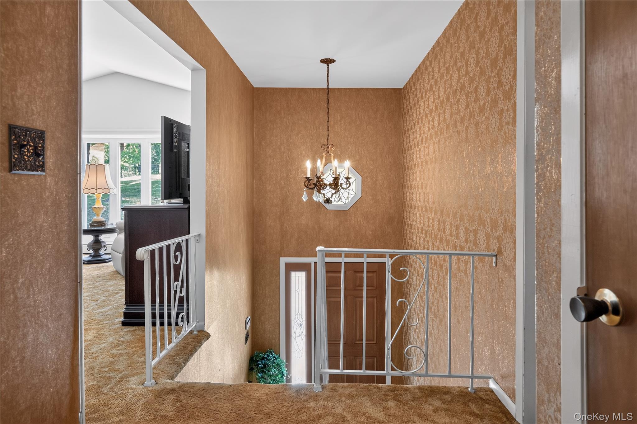 171 Hudson Terrace Property Photo 8
