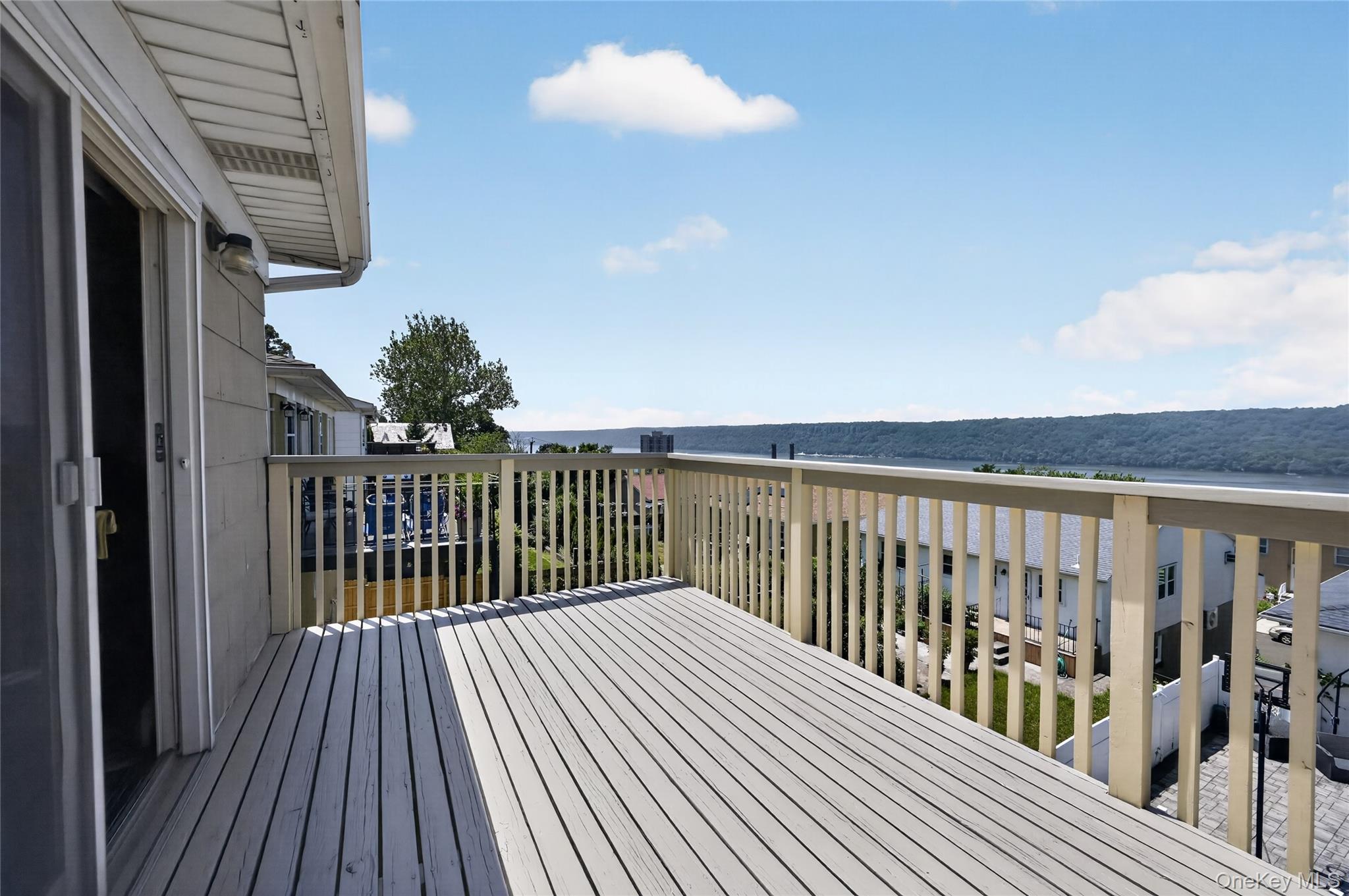 171 Hudson Terrace Property Photo 14