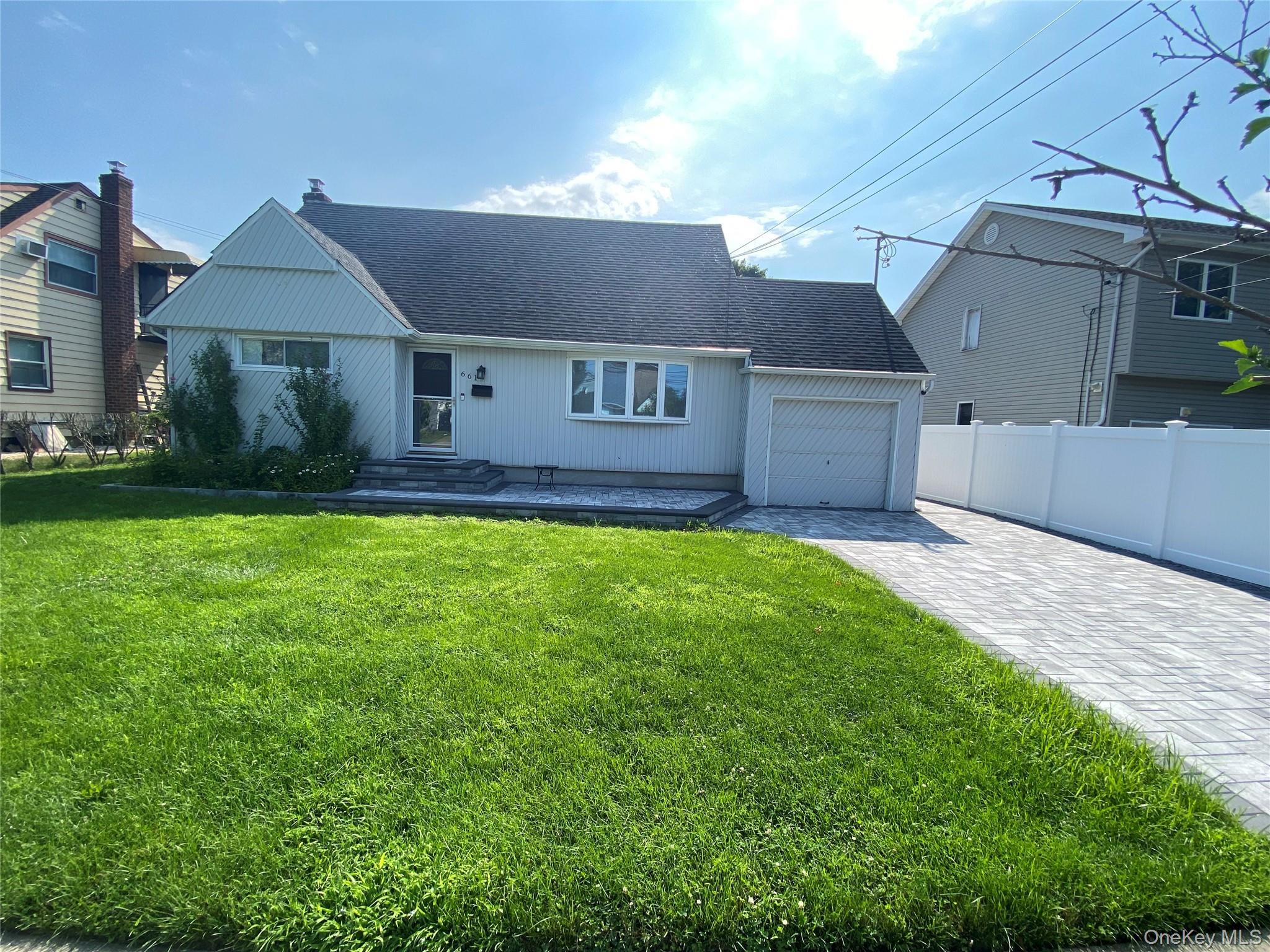 661 Tabor Place Property Photo 2