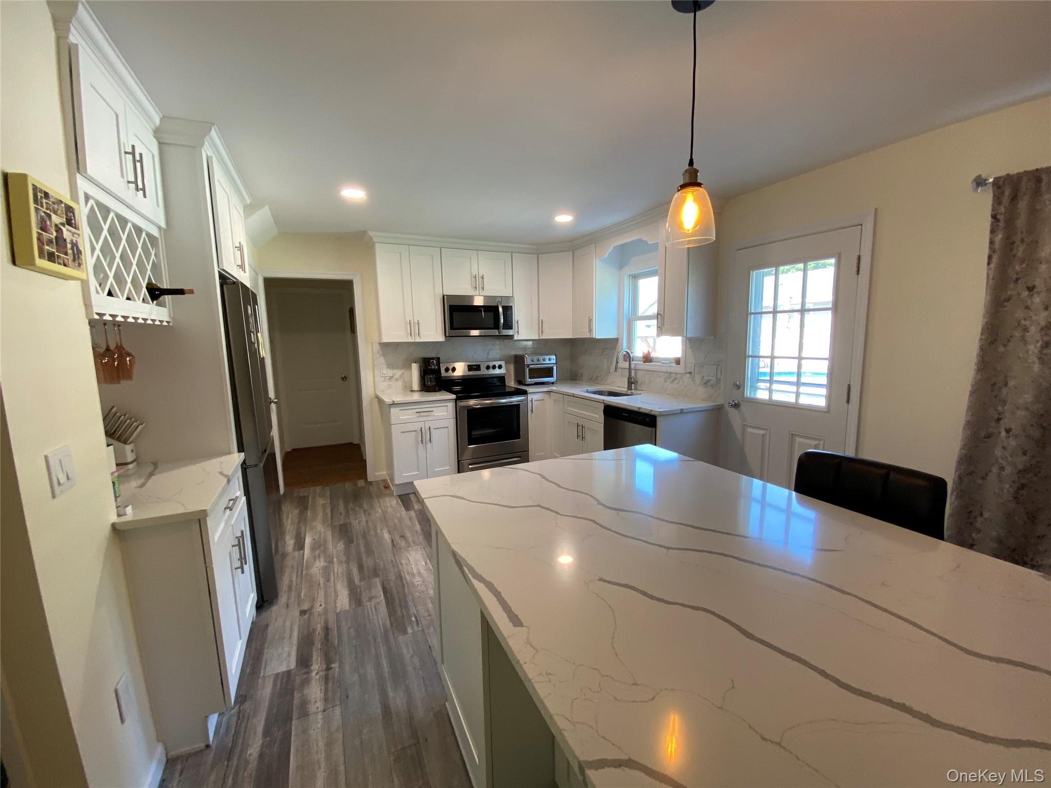 661 Tabor Place Property Photo 4