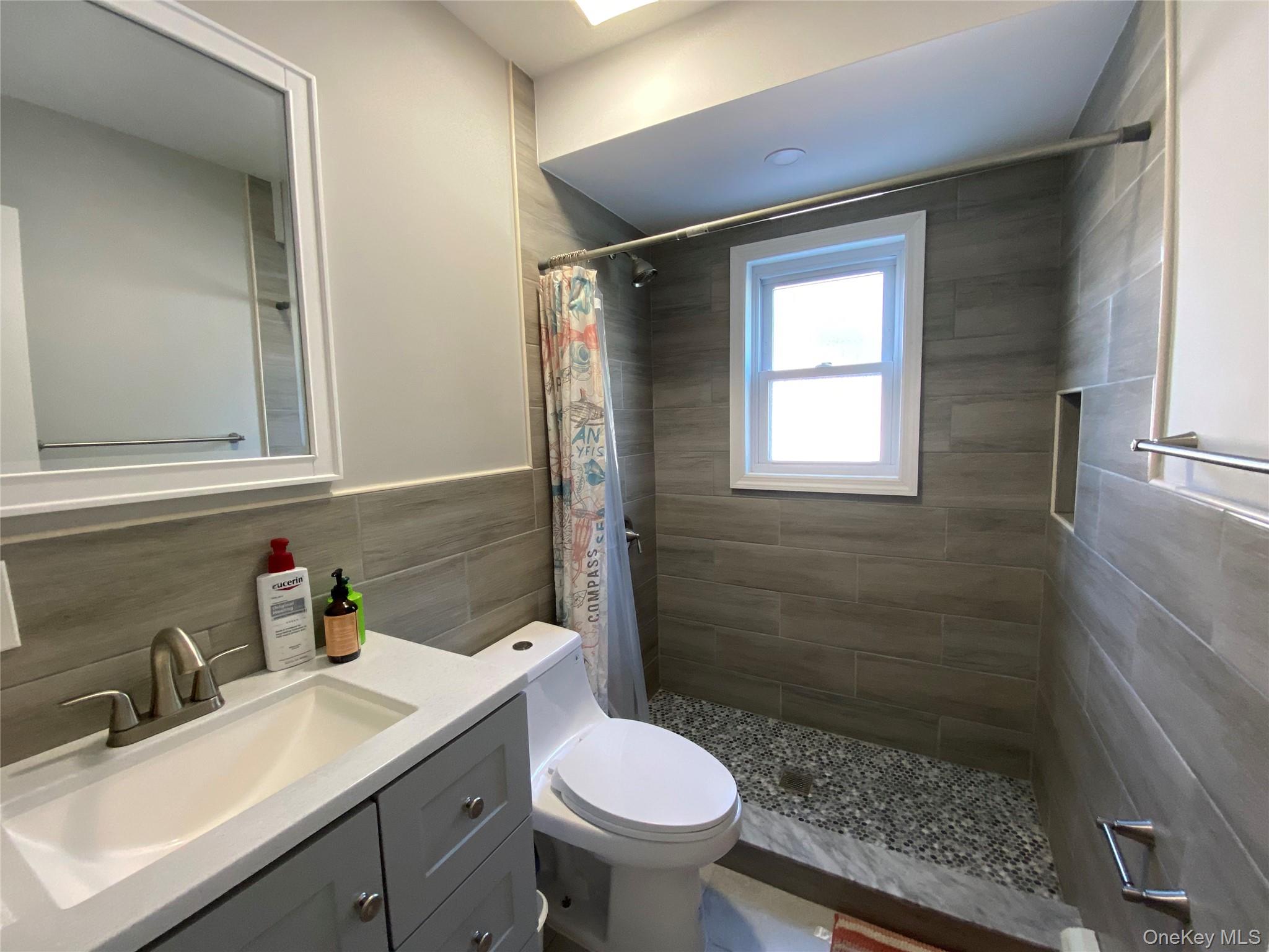 661 Tabor Place Property Photo 5