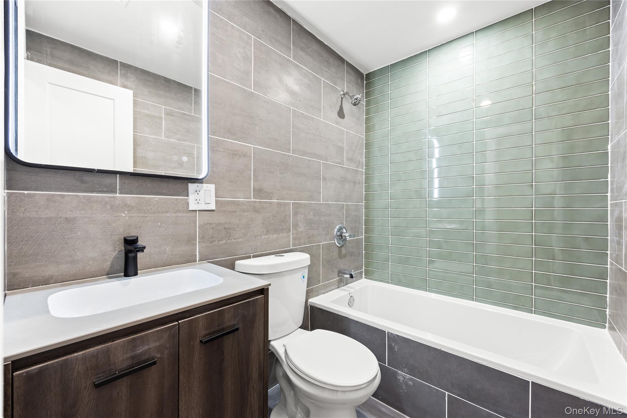 463 E 143rd Street Property Photo 15