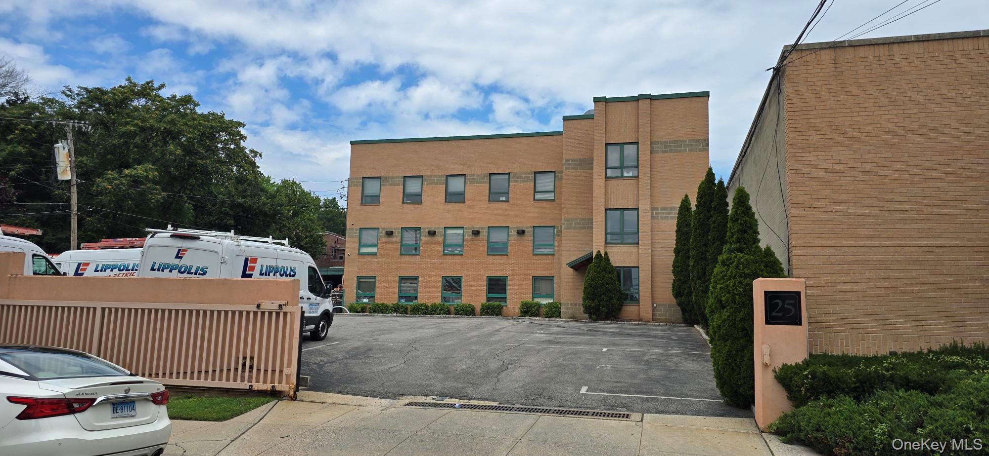 25 7th Street Property Photo 4