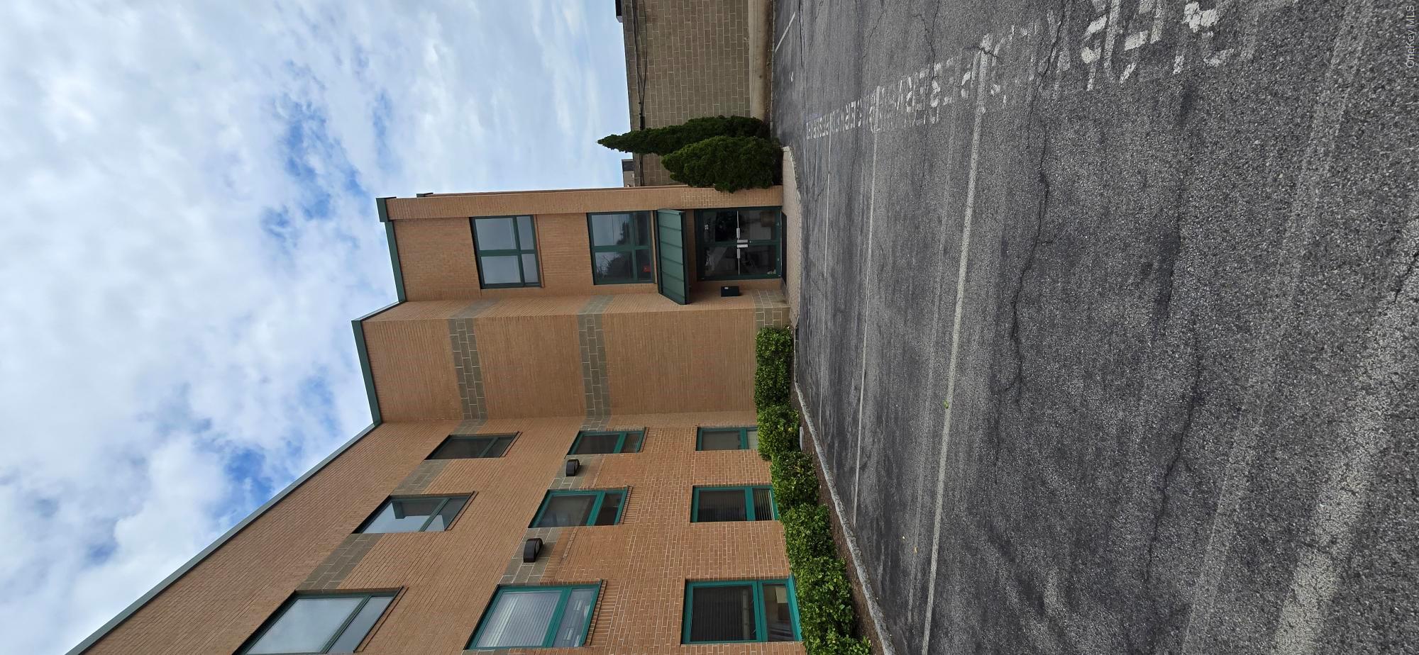 25 7th Street Property Photo 10