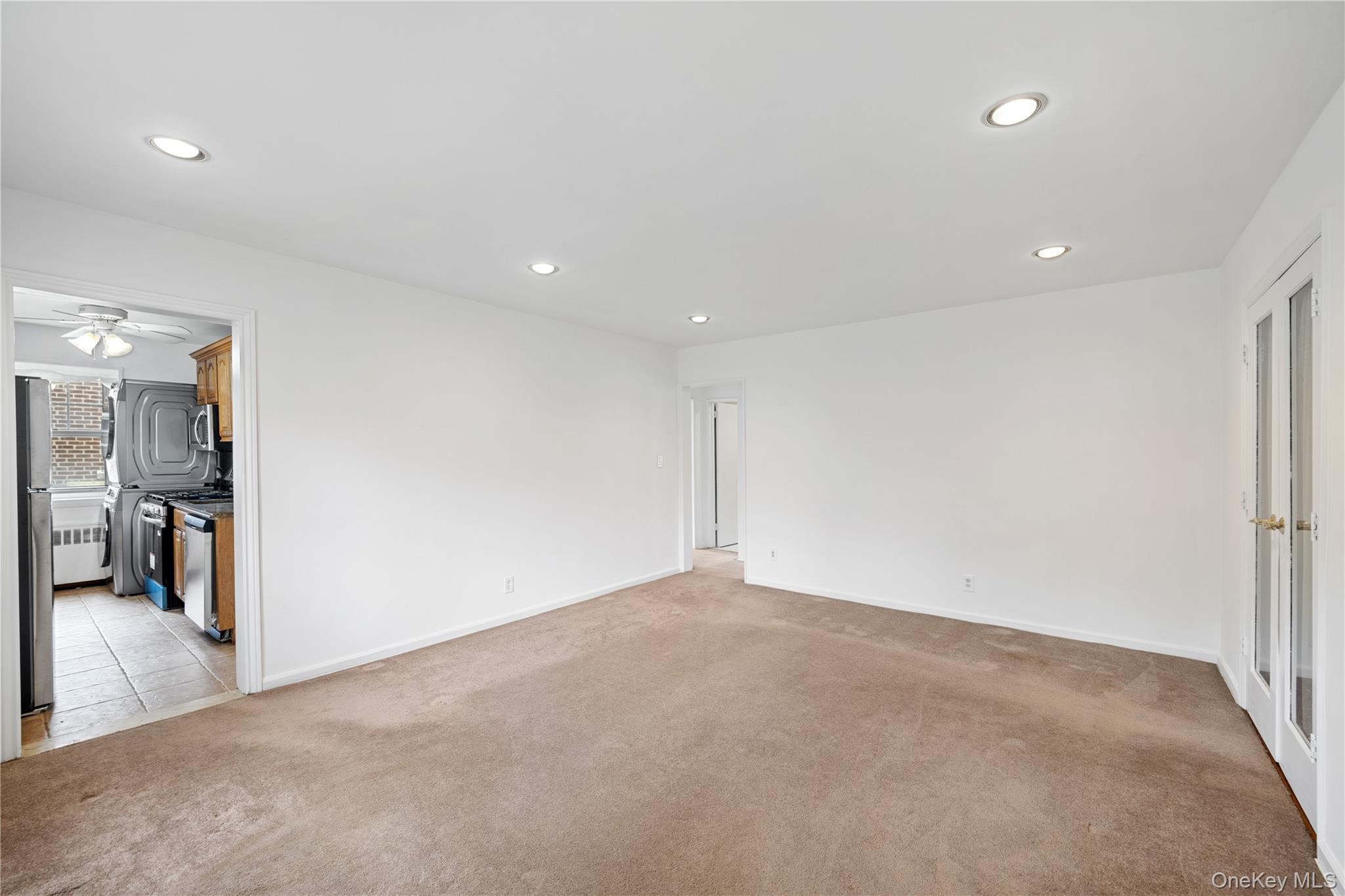 252-38 60th Avenue L #591 Property Photo 6