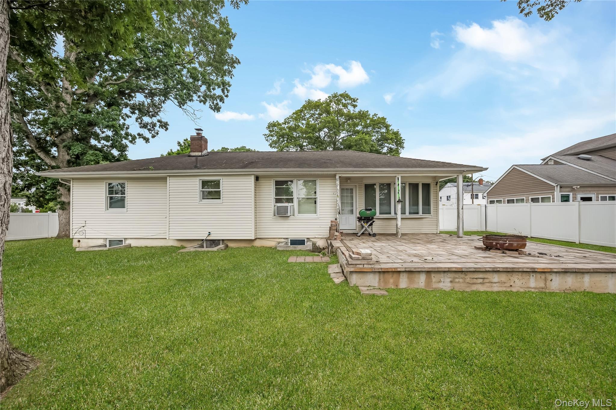 516 Shade Street Property Photo 3