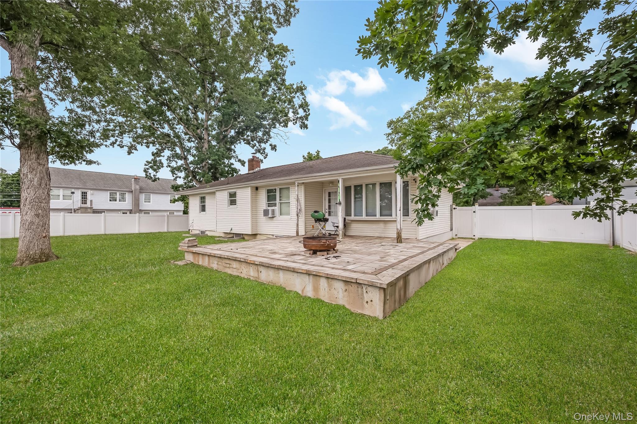 516 Shade Street Property Photo 14