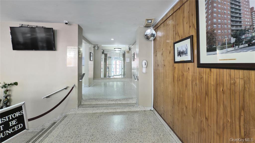 160-10 89th Avenue 9e Property Photo 6