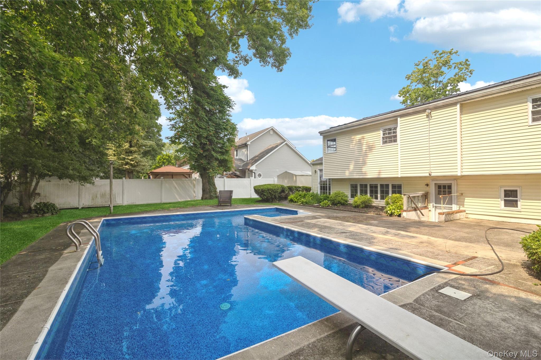 12 Larry Road Property Photo 44