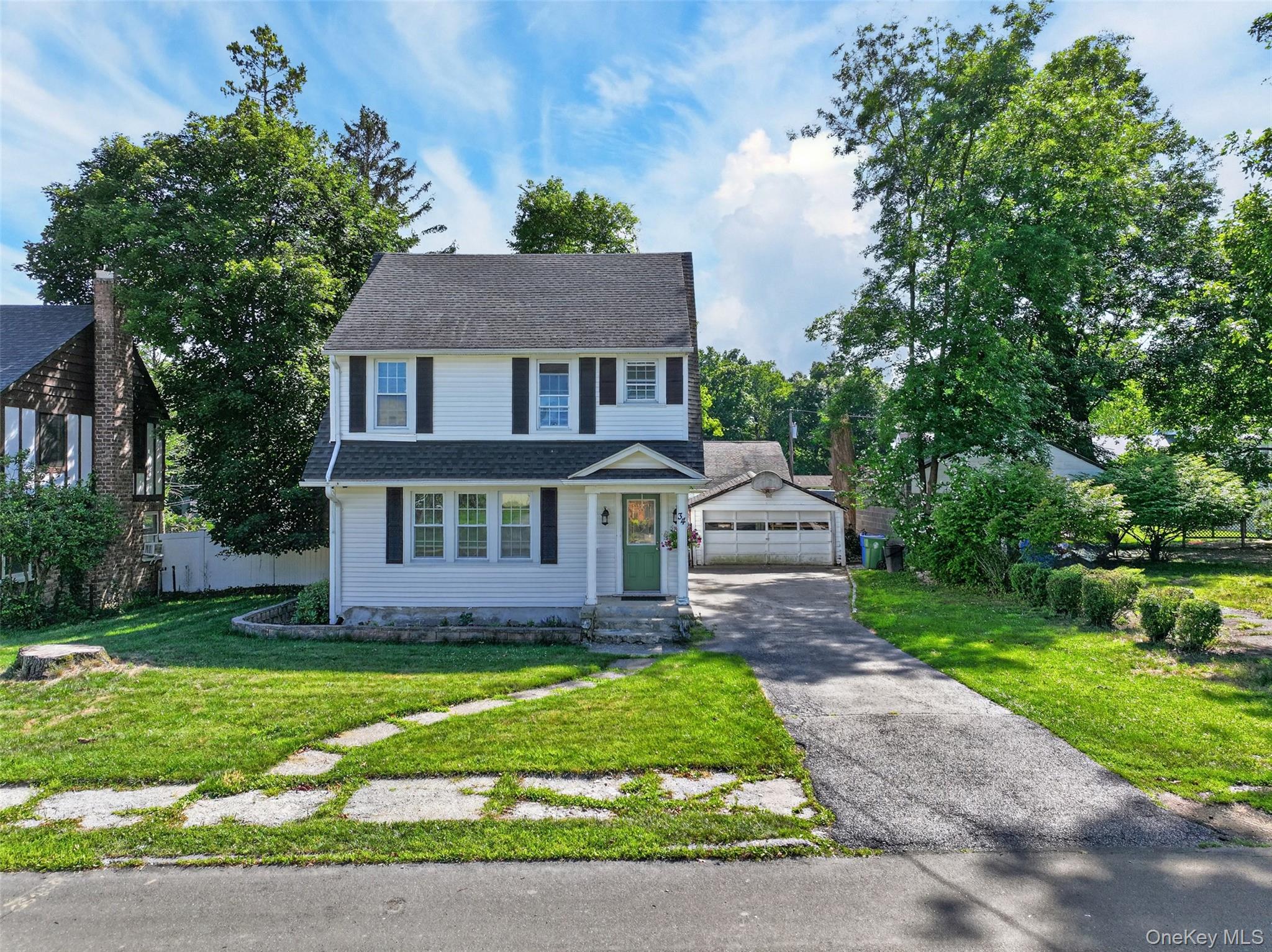34 Adams Avenue Property Photo 3