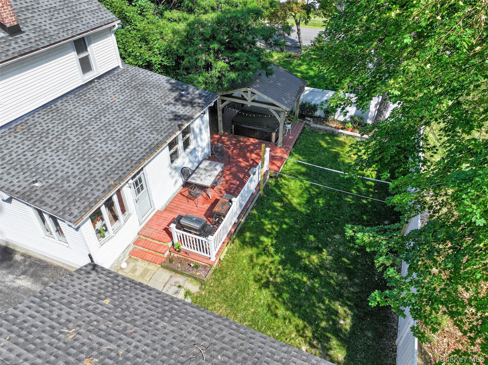 34 Adams Avenue Property Photo 10