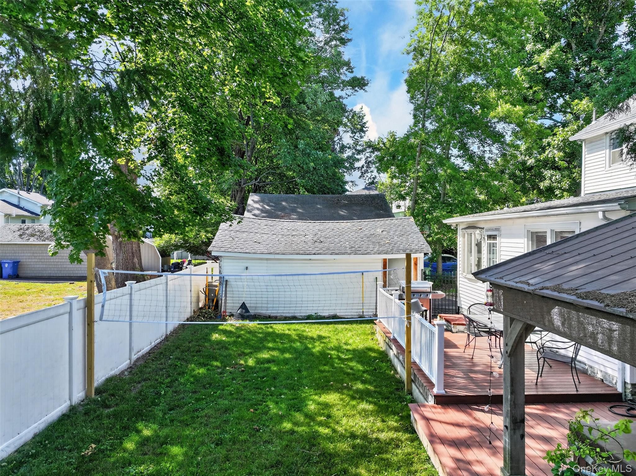 34 Adams Avenue Property Photo 15