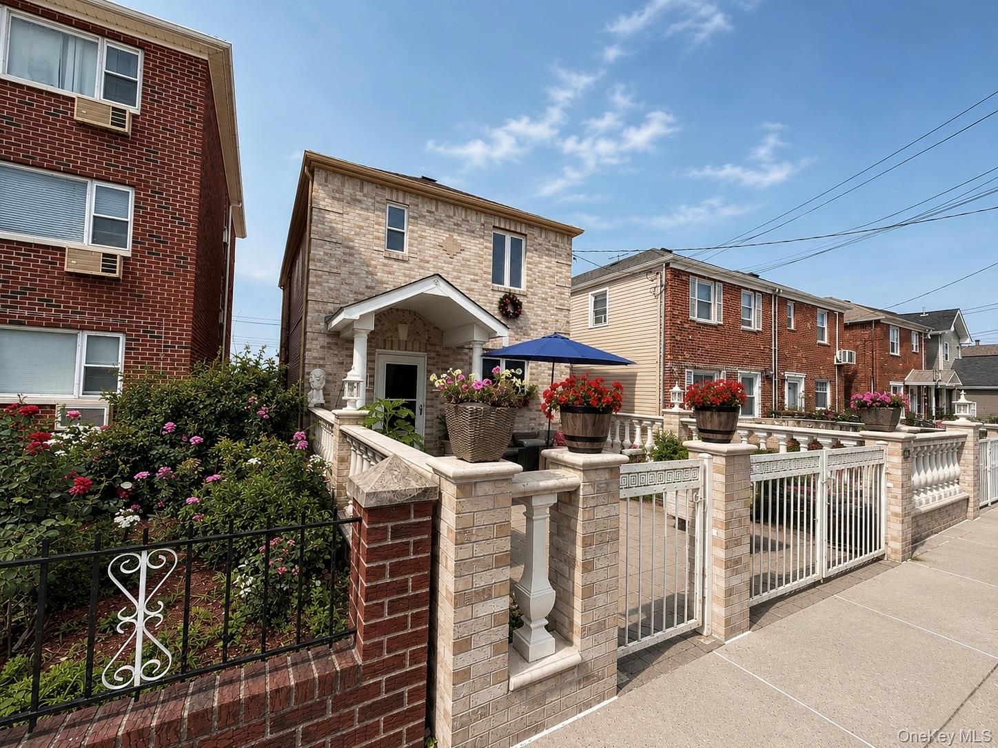 1626 Bayview Avenue Property Photo 1
