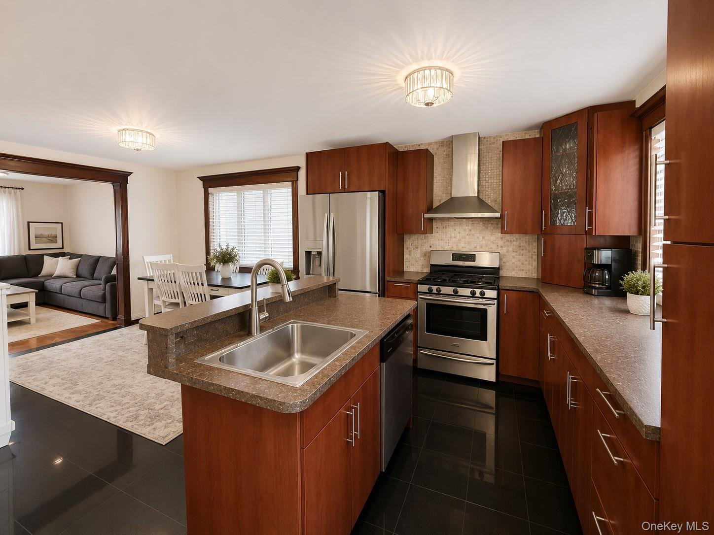 1626 Bayview Avenue Property Photo 4