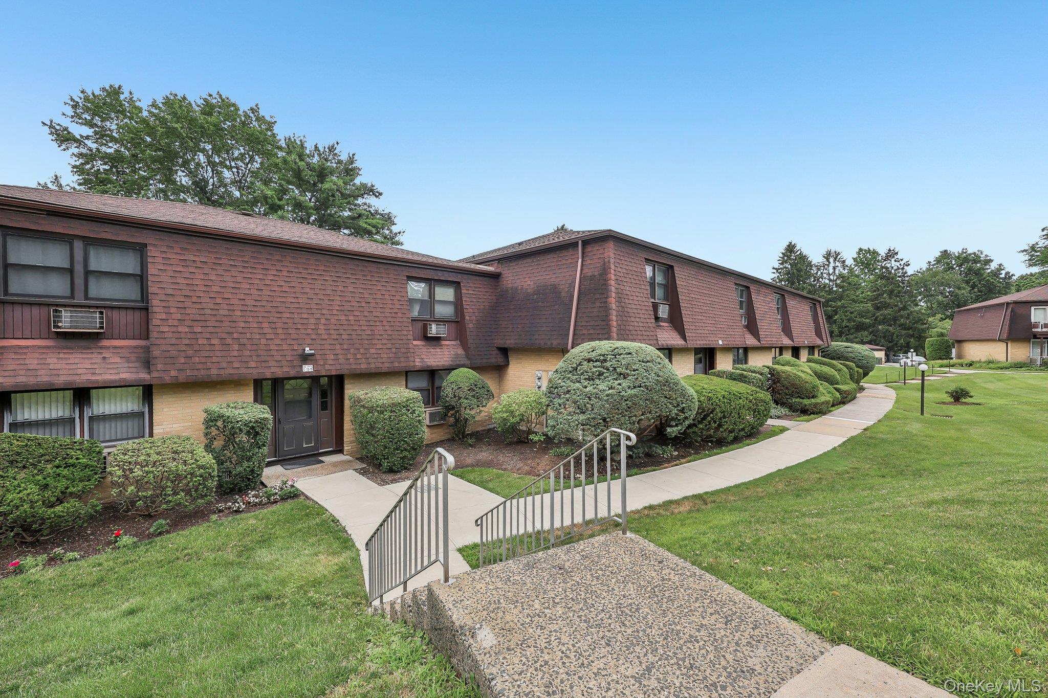 1 Germonds Village 5 Property Photo 1