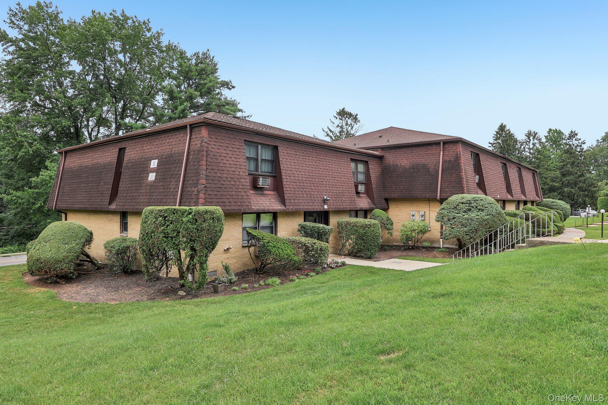 1 Germonds Village 5 Property Photo 2