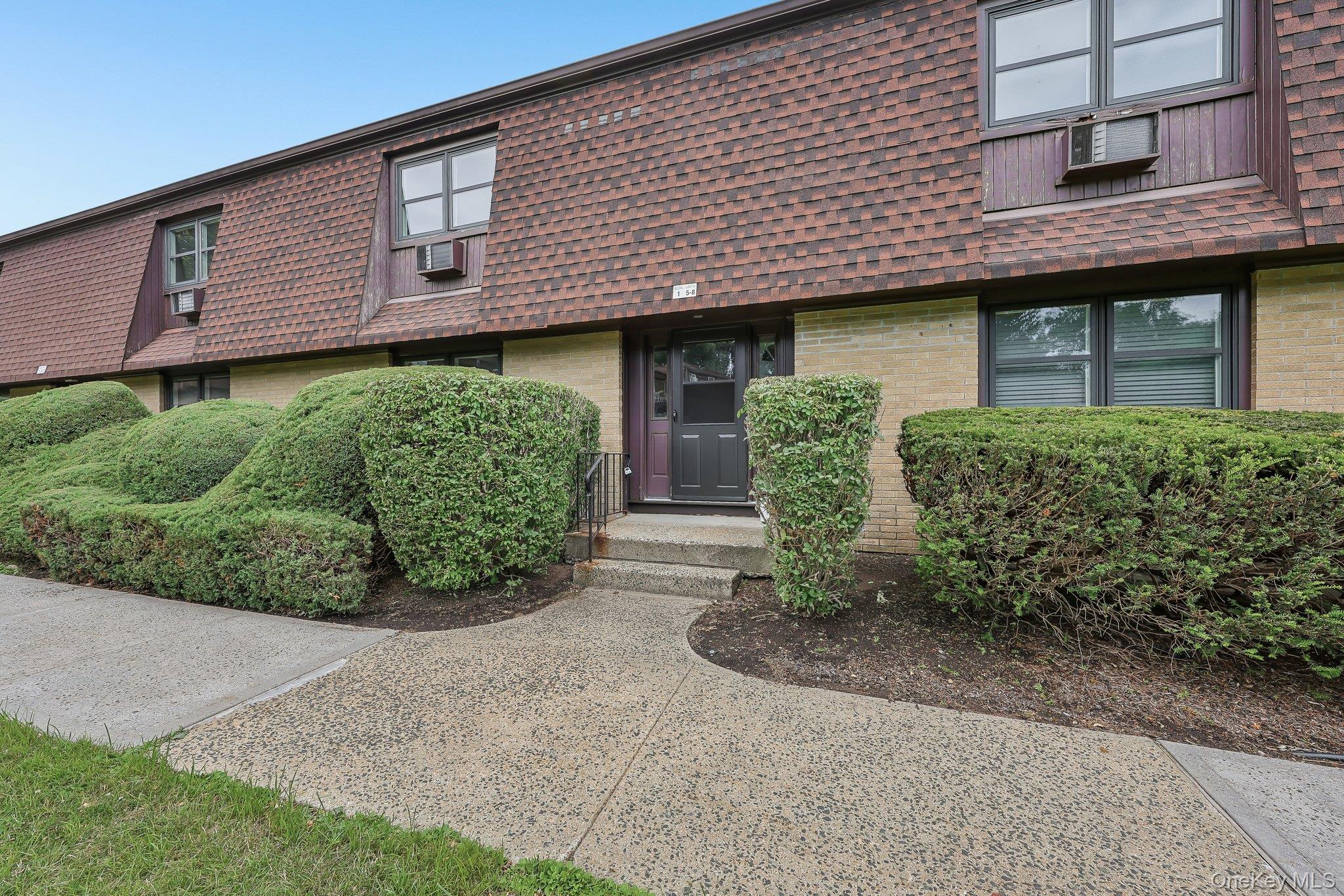 1 Germonds Village 5 Property Photo 3