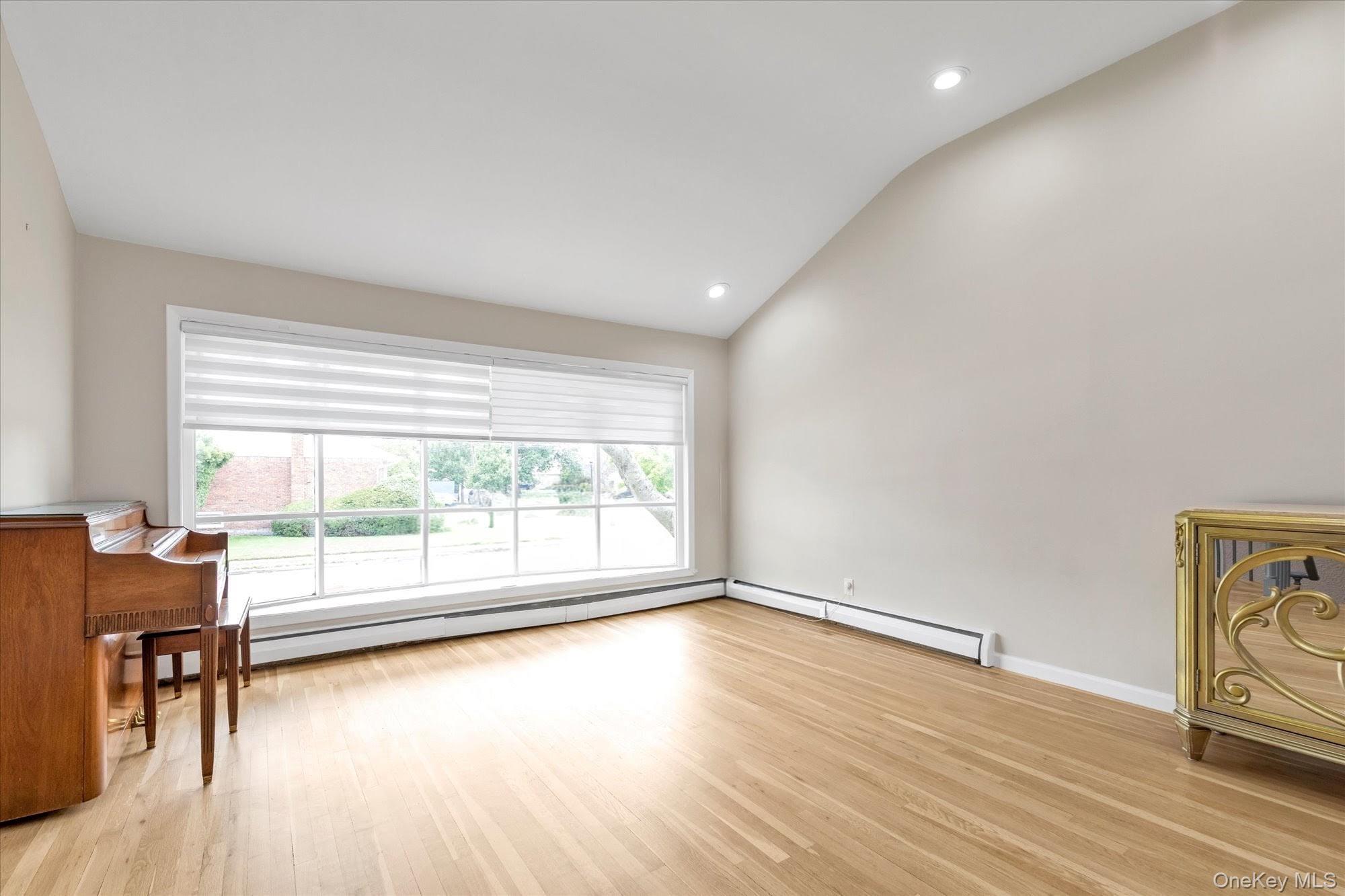 964 Cranford Avenue Property Photo 2