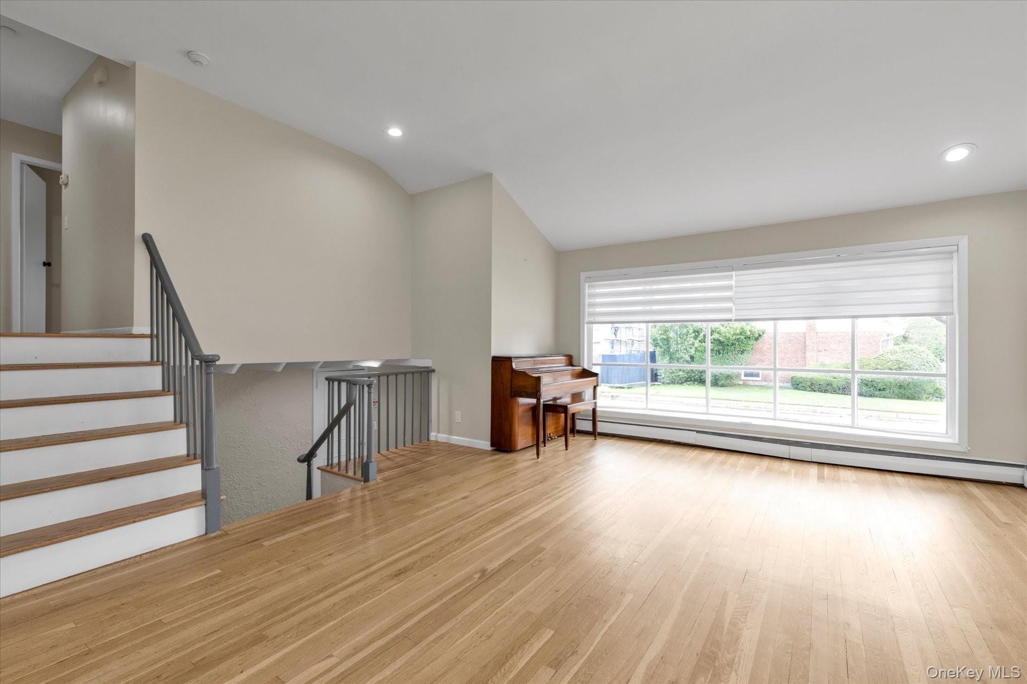 964 Cranford Avenue Property Photo 3