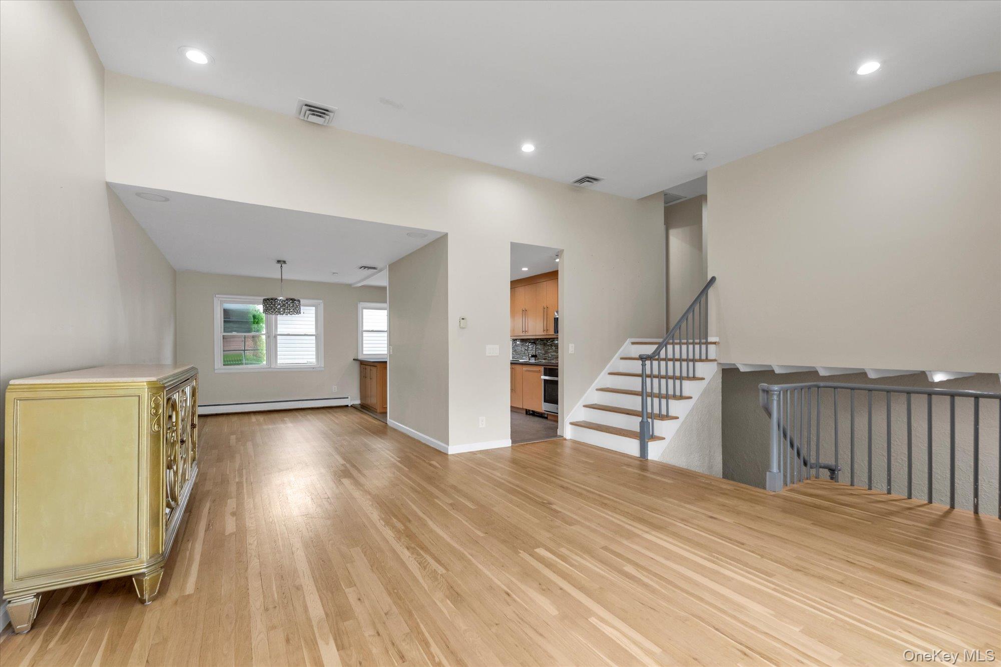 964 Cranford Avenue Property Photo 4