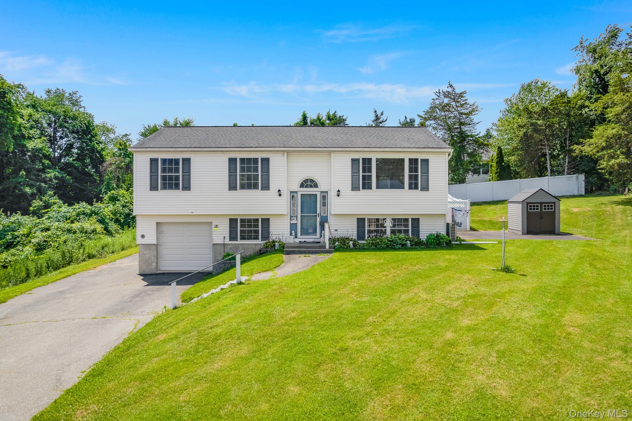 6 Hemlock Lane Property Photo 1