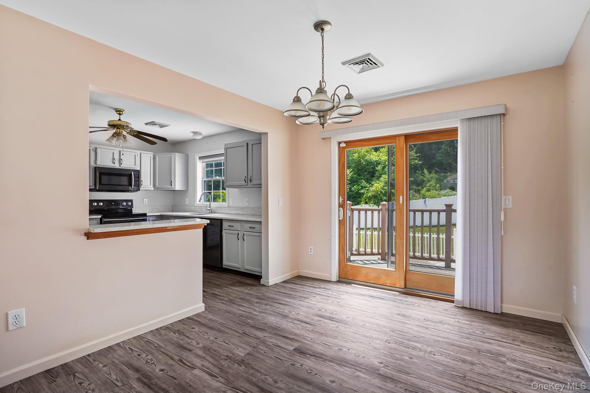 6 Hemlock Lane Property Photo 8