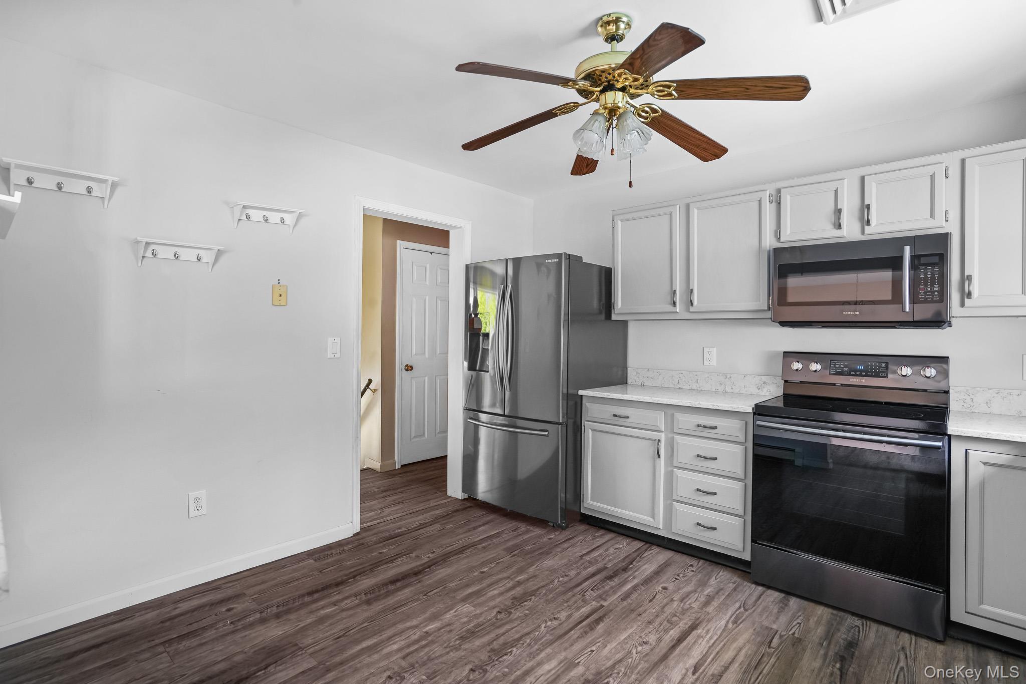6 Hemlock Lane Property Photo 11