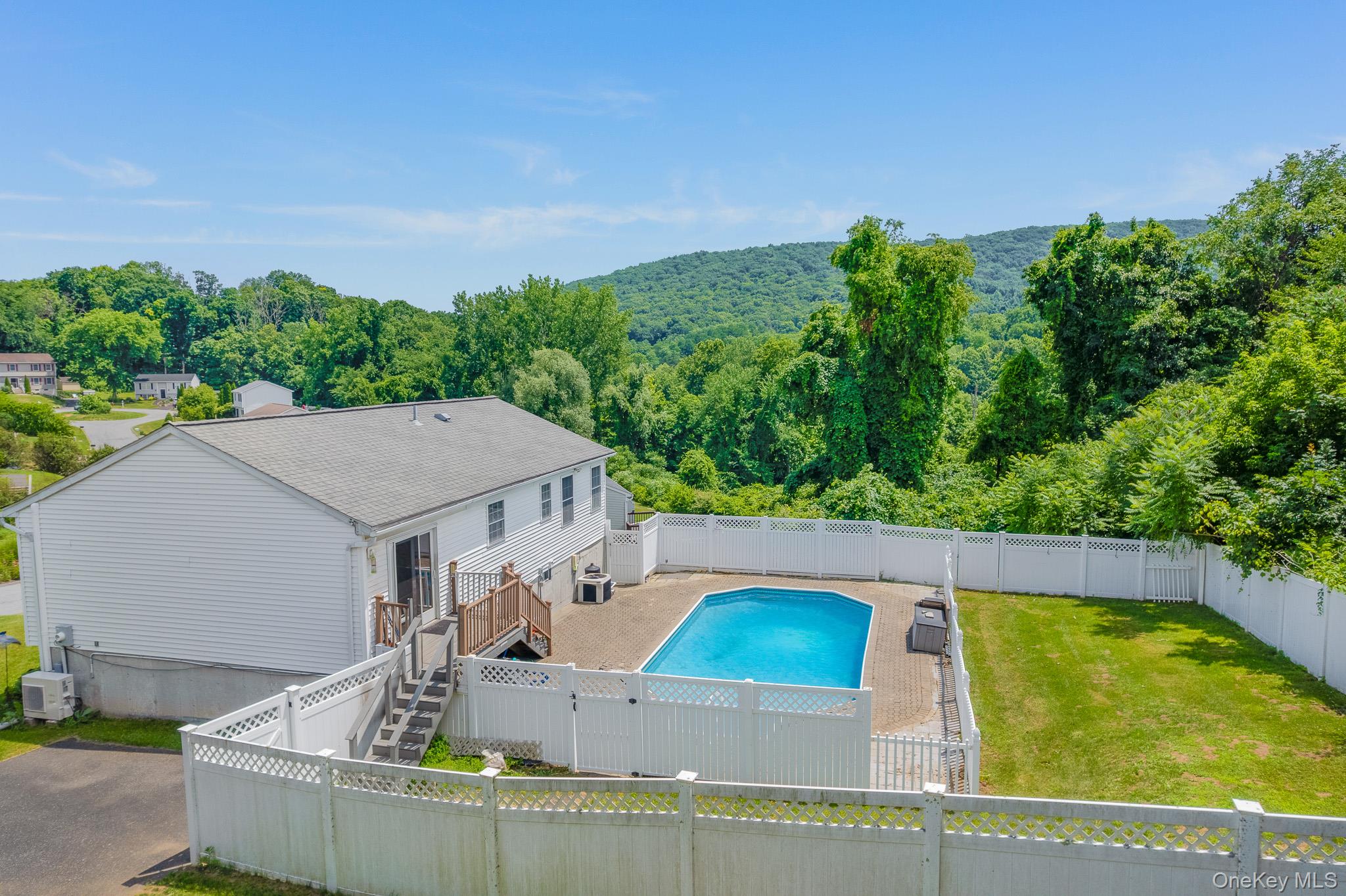 6 Hemlock Lane Property Photo 26