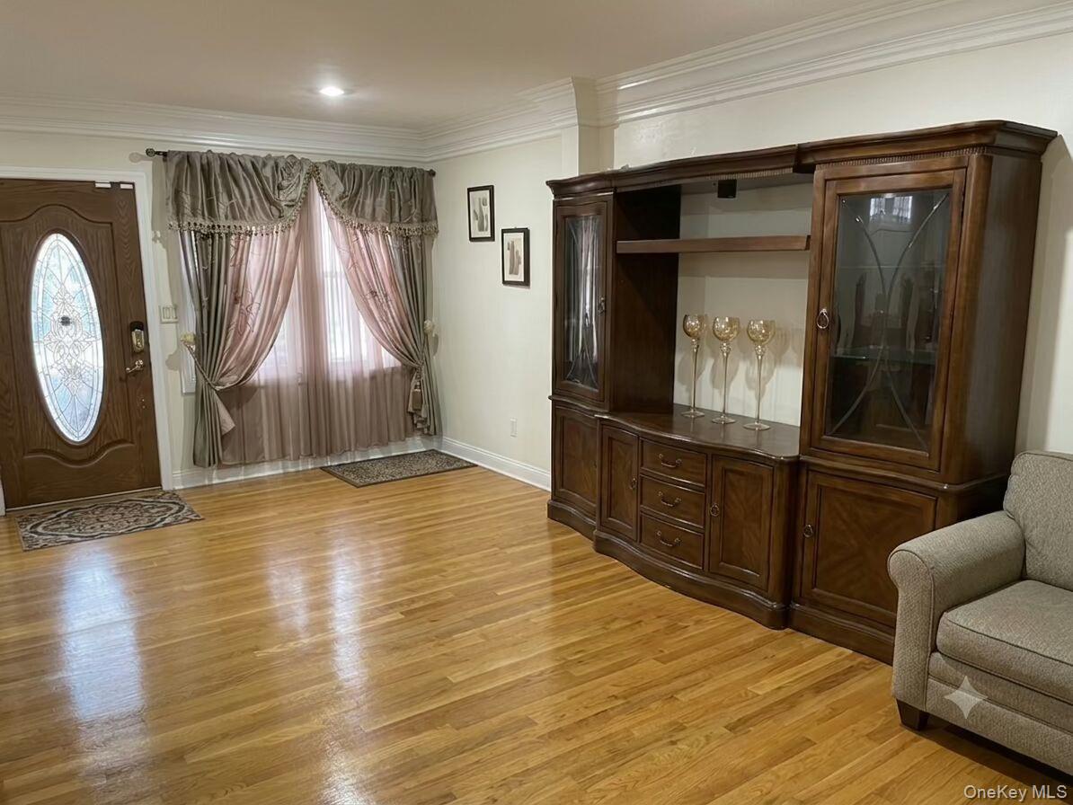 10506 221st Street Property Photo 6