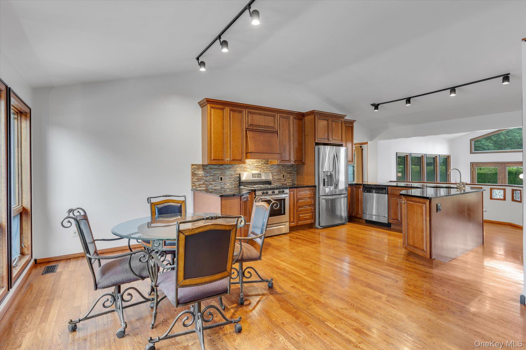 517 Ocean Avenue Property Photo 5