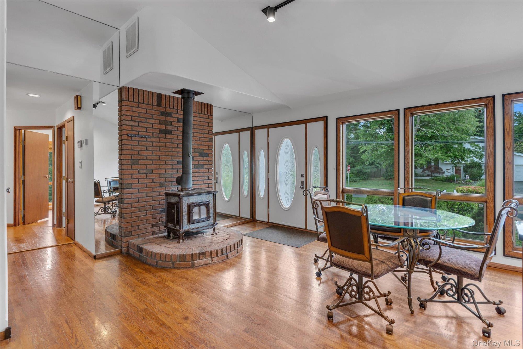 517 Ocean Avenue Property Photo 6