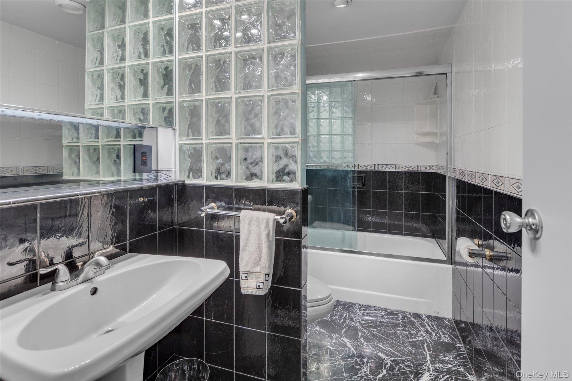 517 Ocean Avenue Property Photo 18