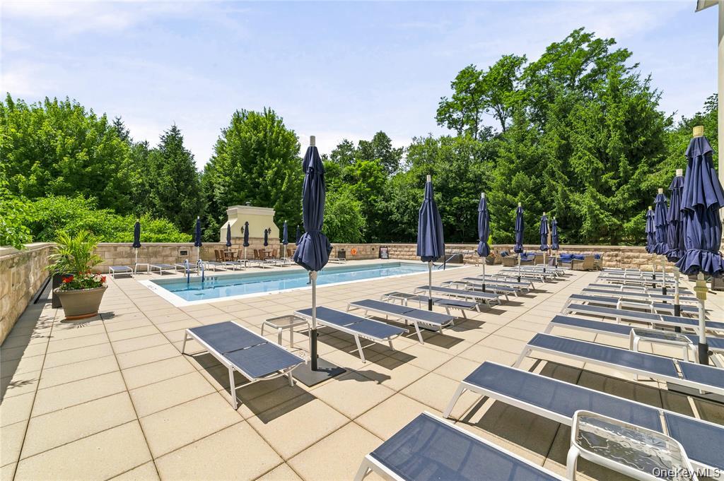 436 Trump Park Property Photo 28