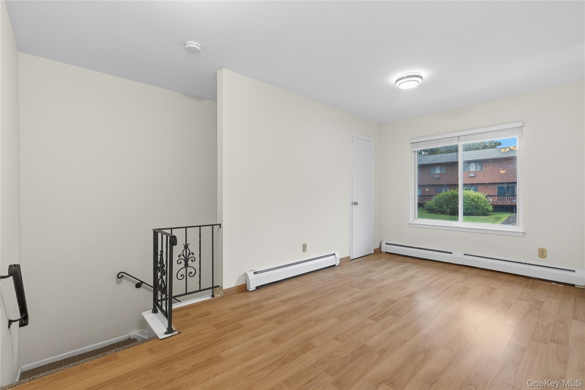 47 Coachlight Square Property Photo 3