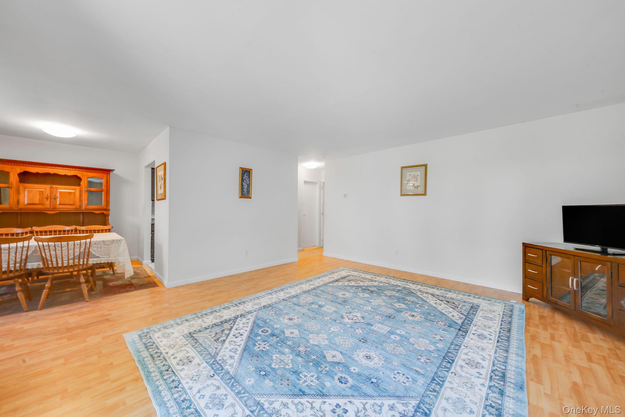35 Richmond Boulevard 4b Property Photo 6