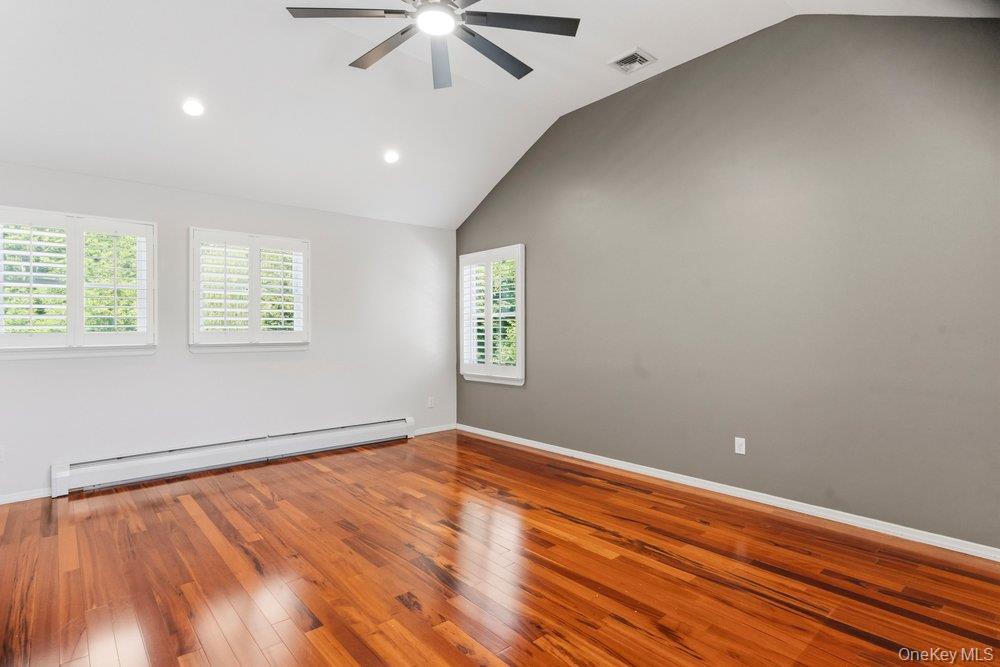 15 Victoria Court Property Photo 25