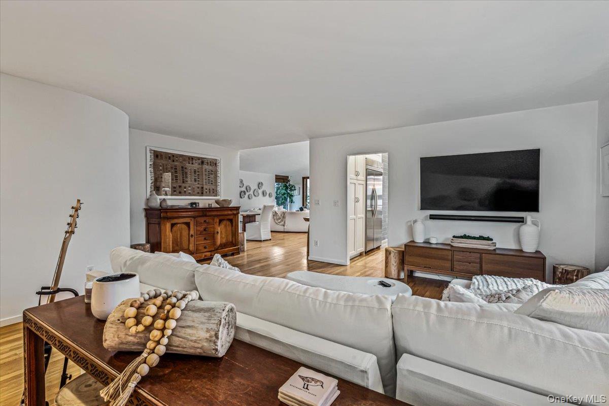 1025615 Property Photo 7
