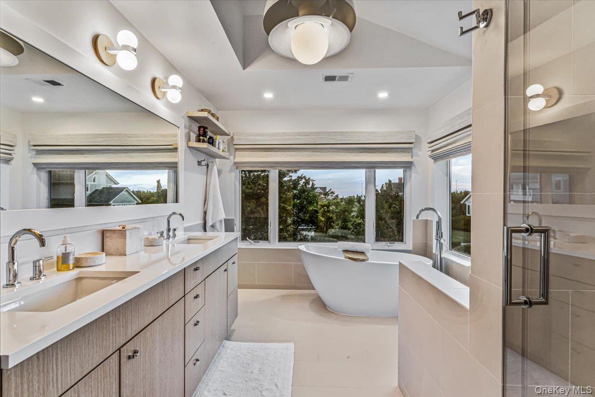 1025615 Property Photo 24