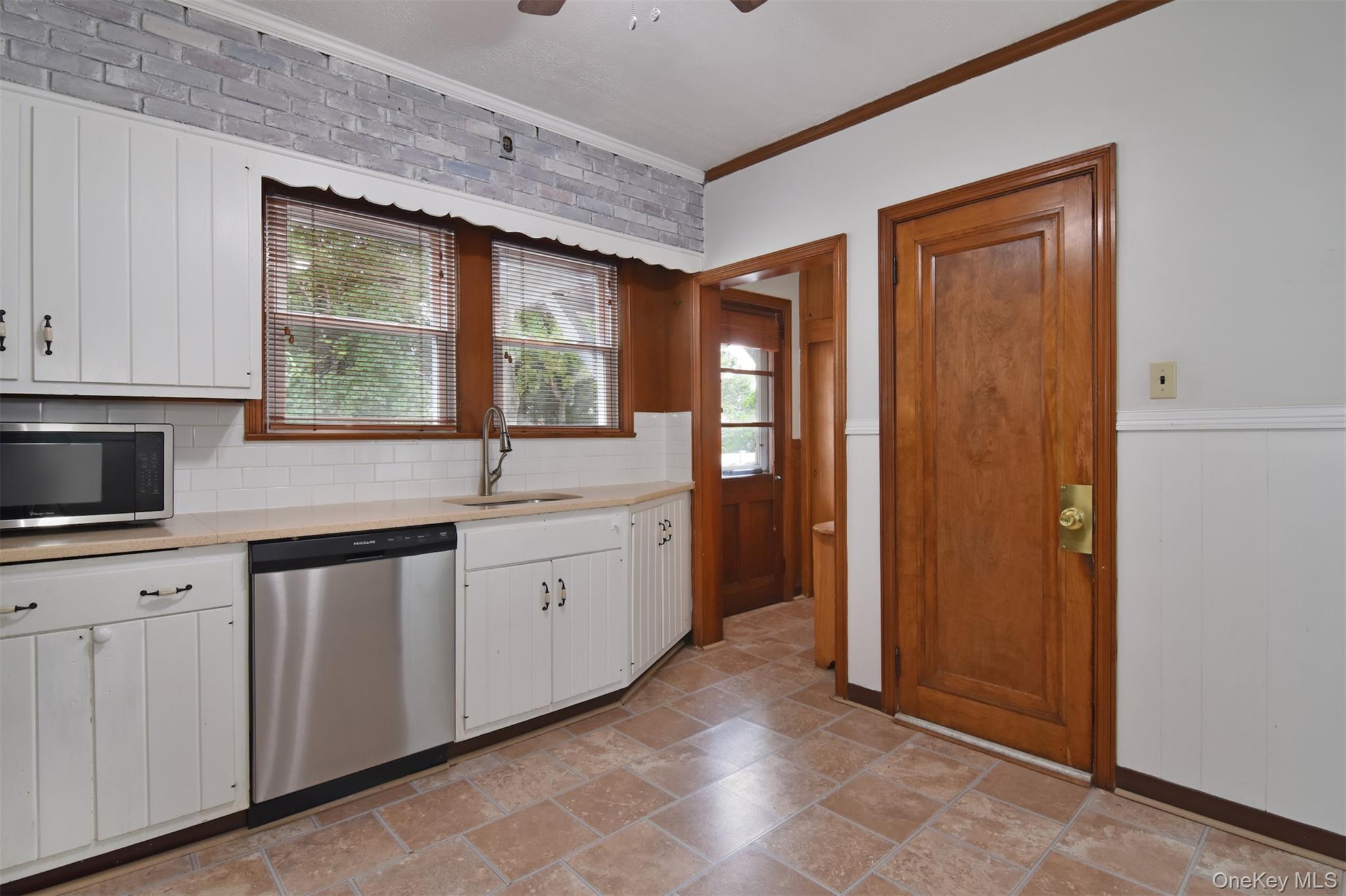 23 Webster Avenue Property Photo 10