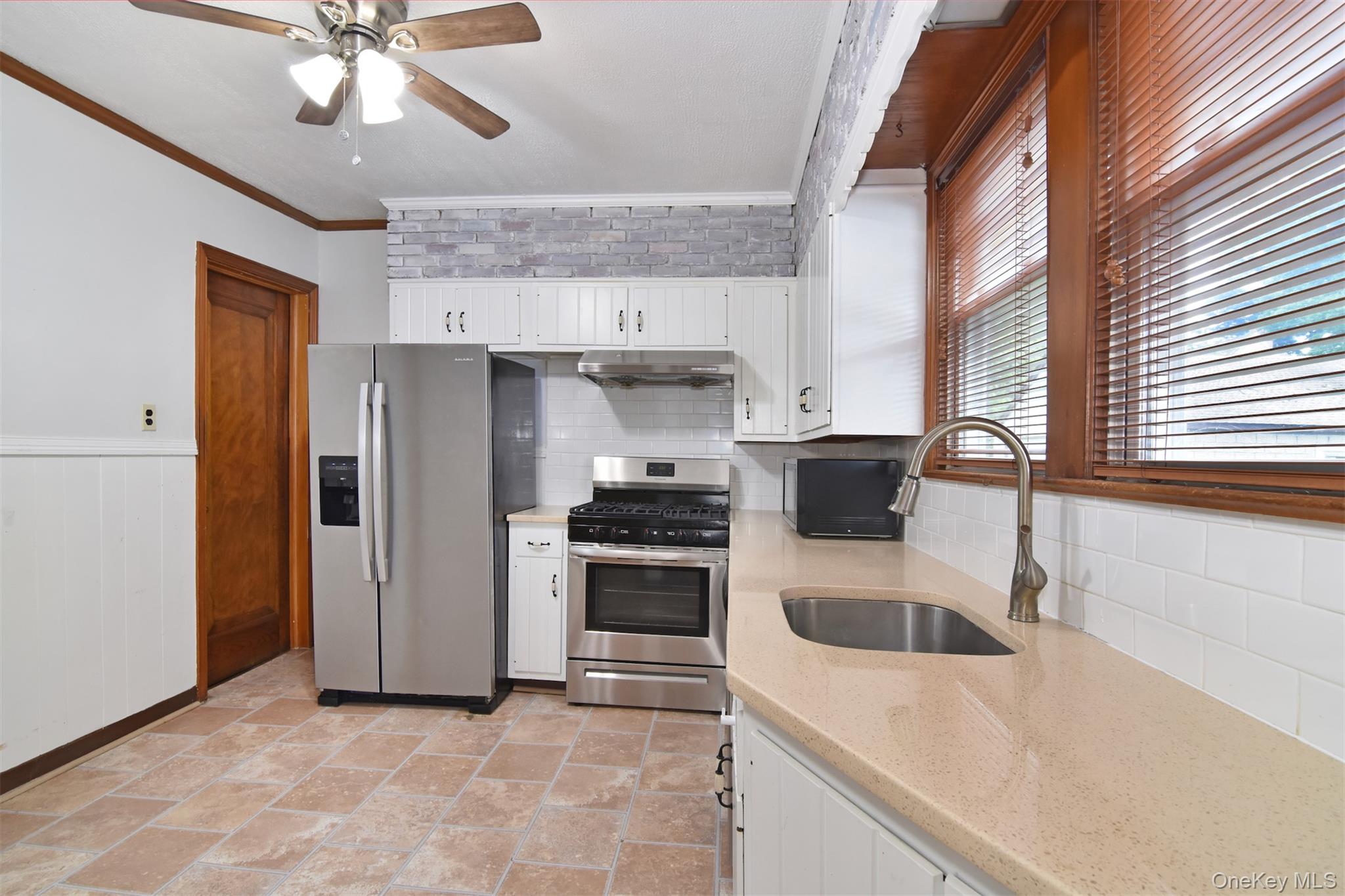 23 Webster Avenue Property Photo 11