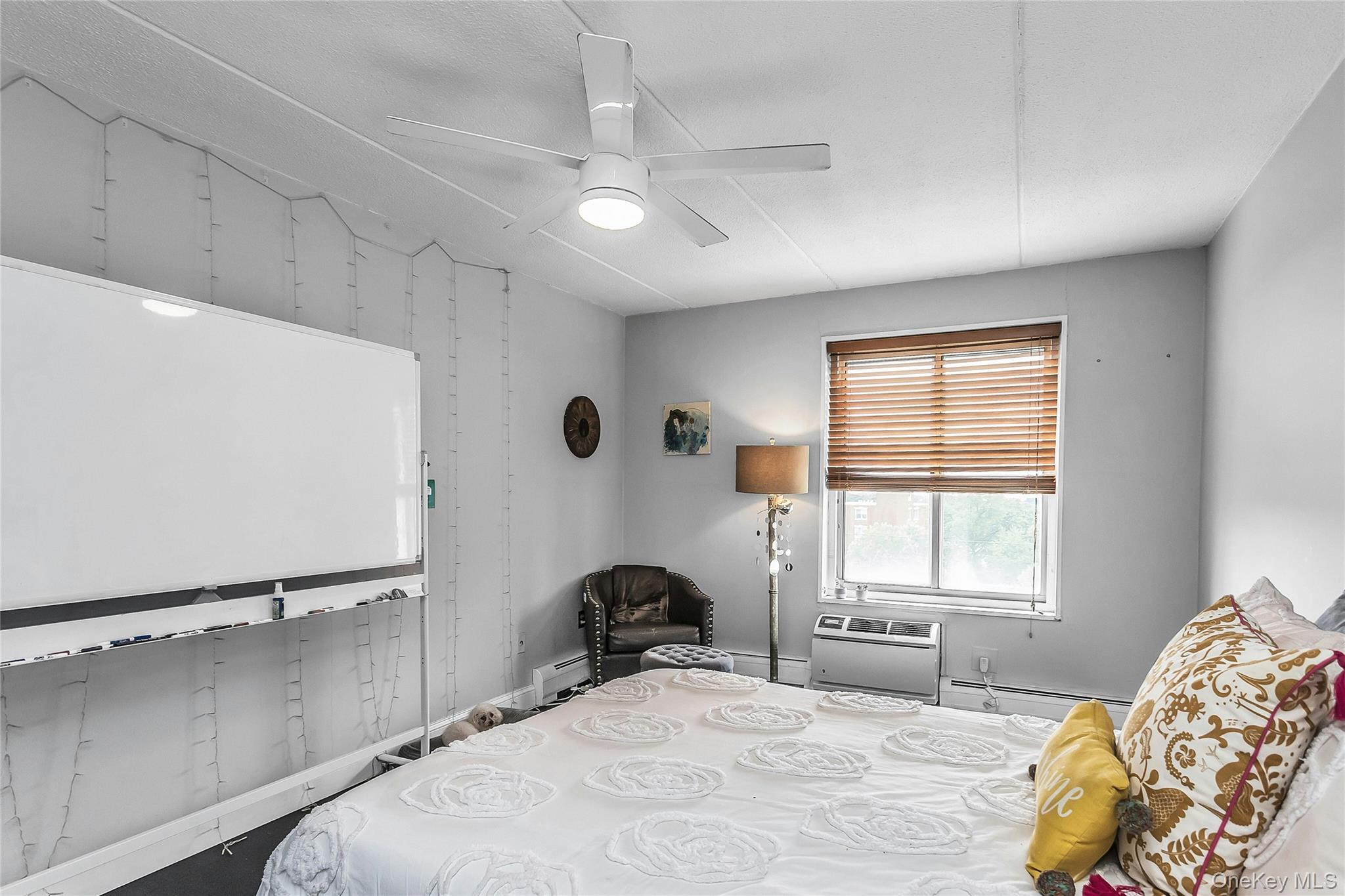 135 Post Avenue 6b Property Photo 17