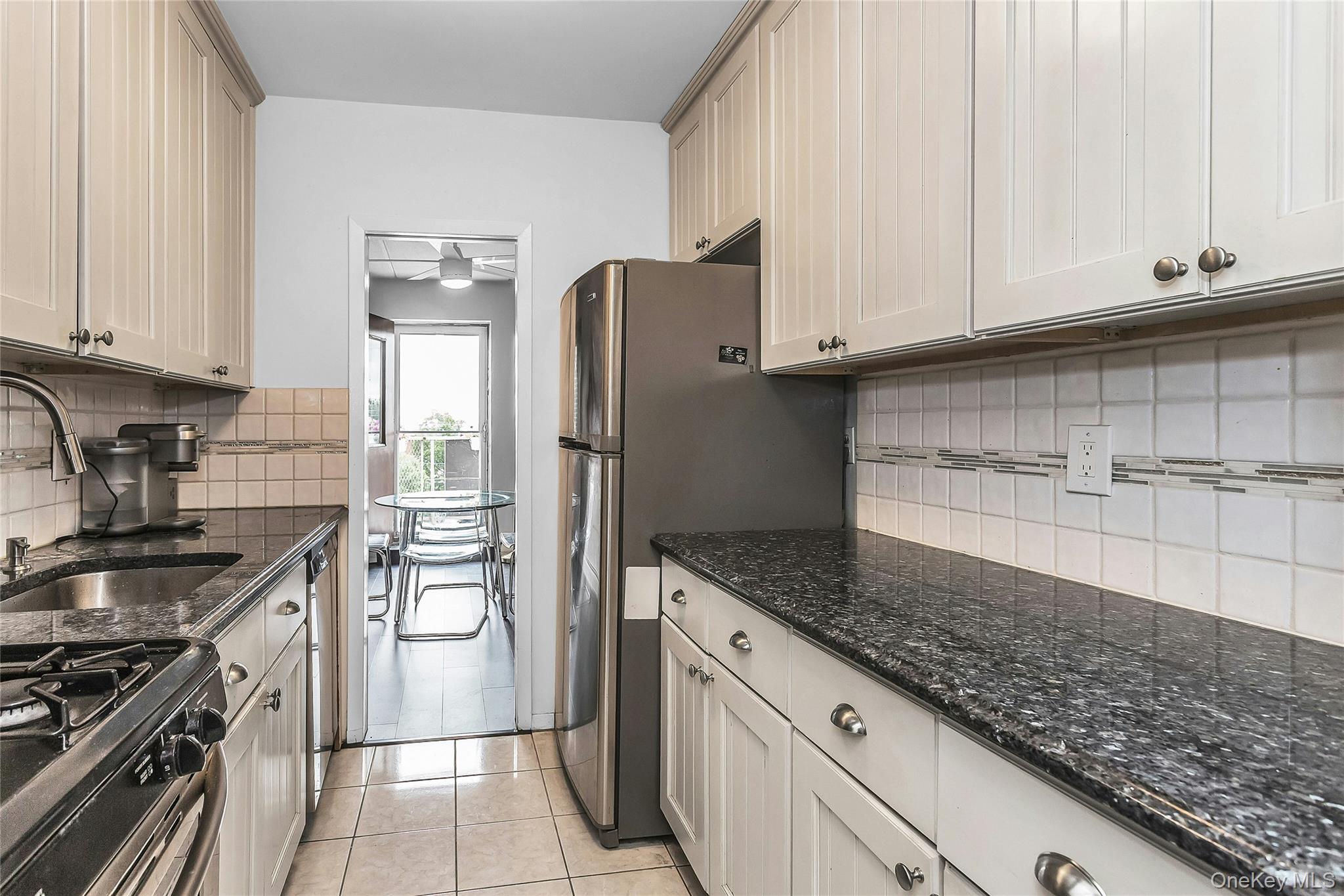 135 Post Avenue 6b Property Photo 24