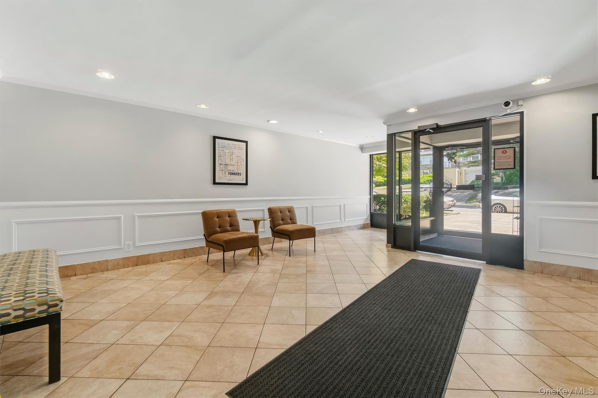 679 Warburton Avenue 2r Property Photo 6