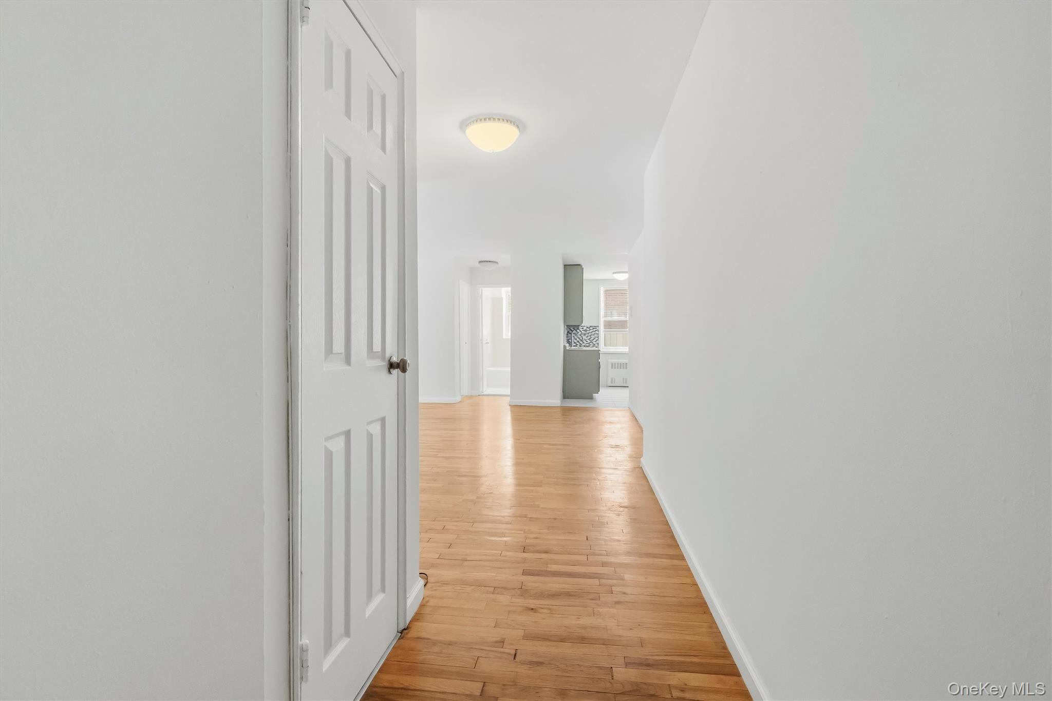 679 Warburton Avenue 2r Property Photo 7