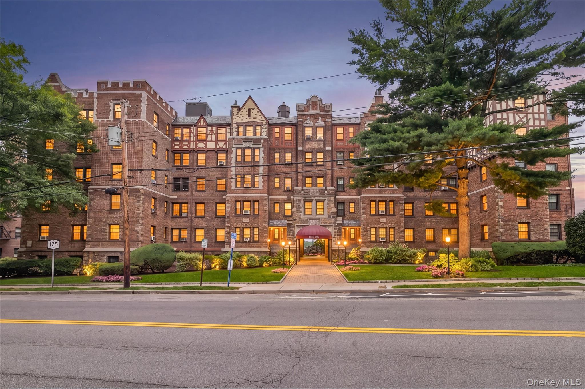 23 Old Mamaroneck Rd Apt. 5q Property Photo 1