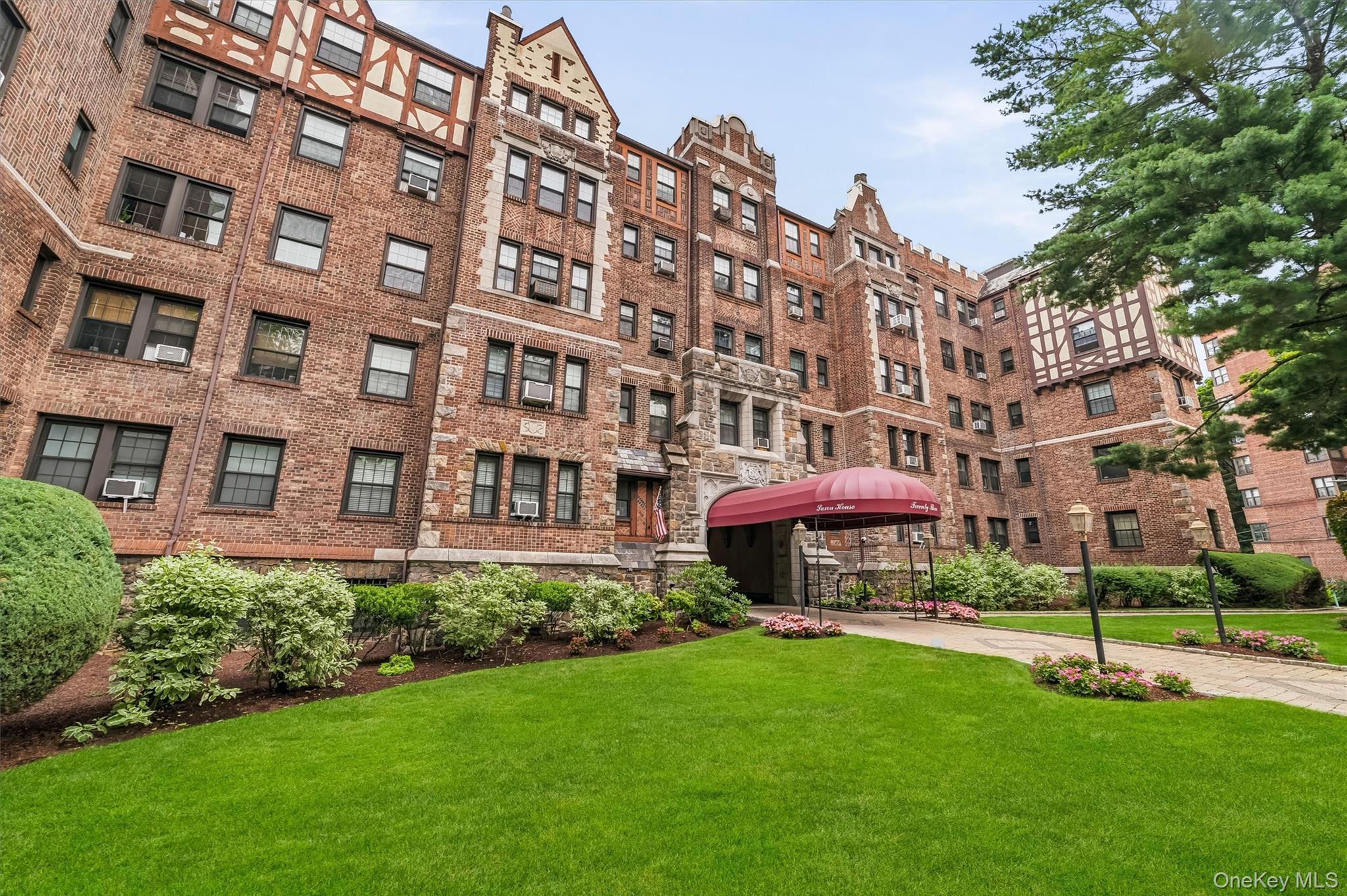 23 Old Mamaroneck Rd Apt. 5q Property Photo 2