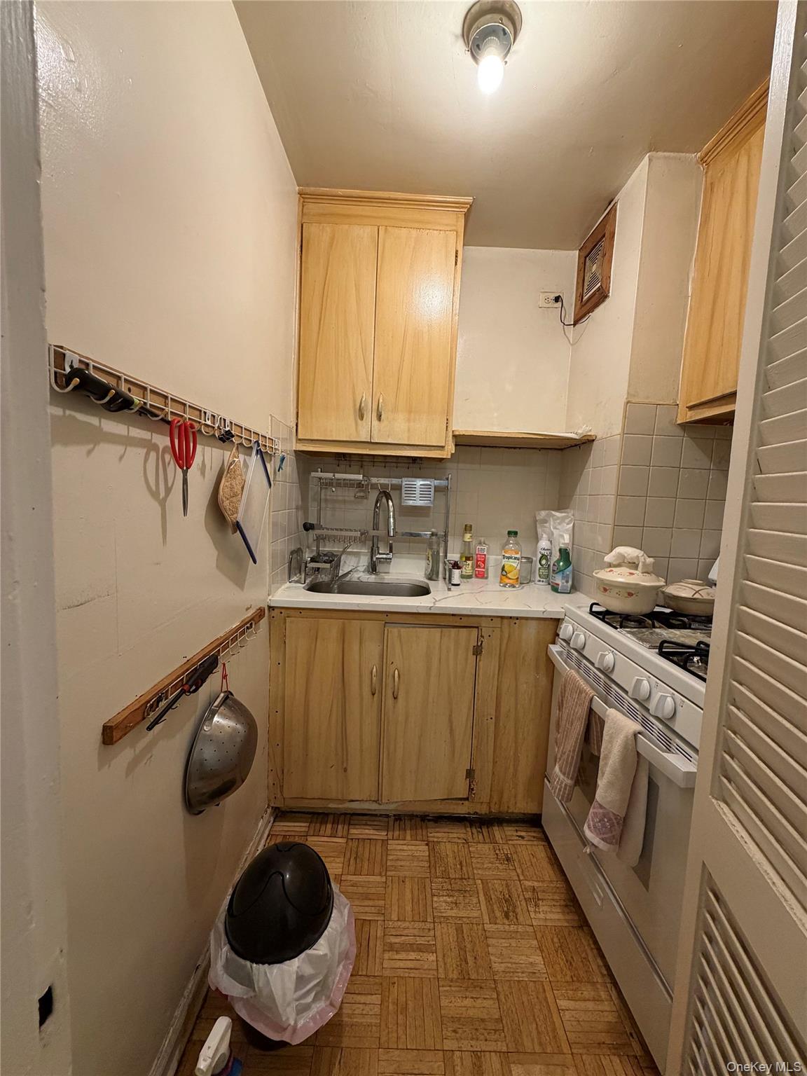 42-45 Kissena Boulevard 6b Property Photo 5