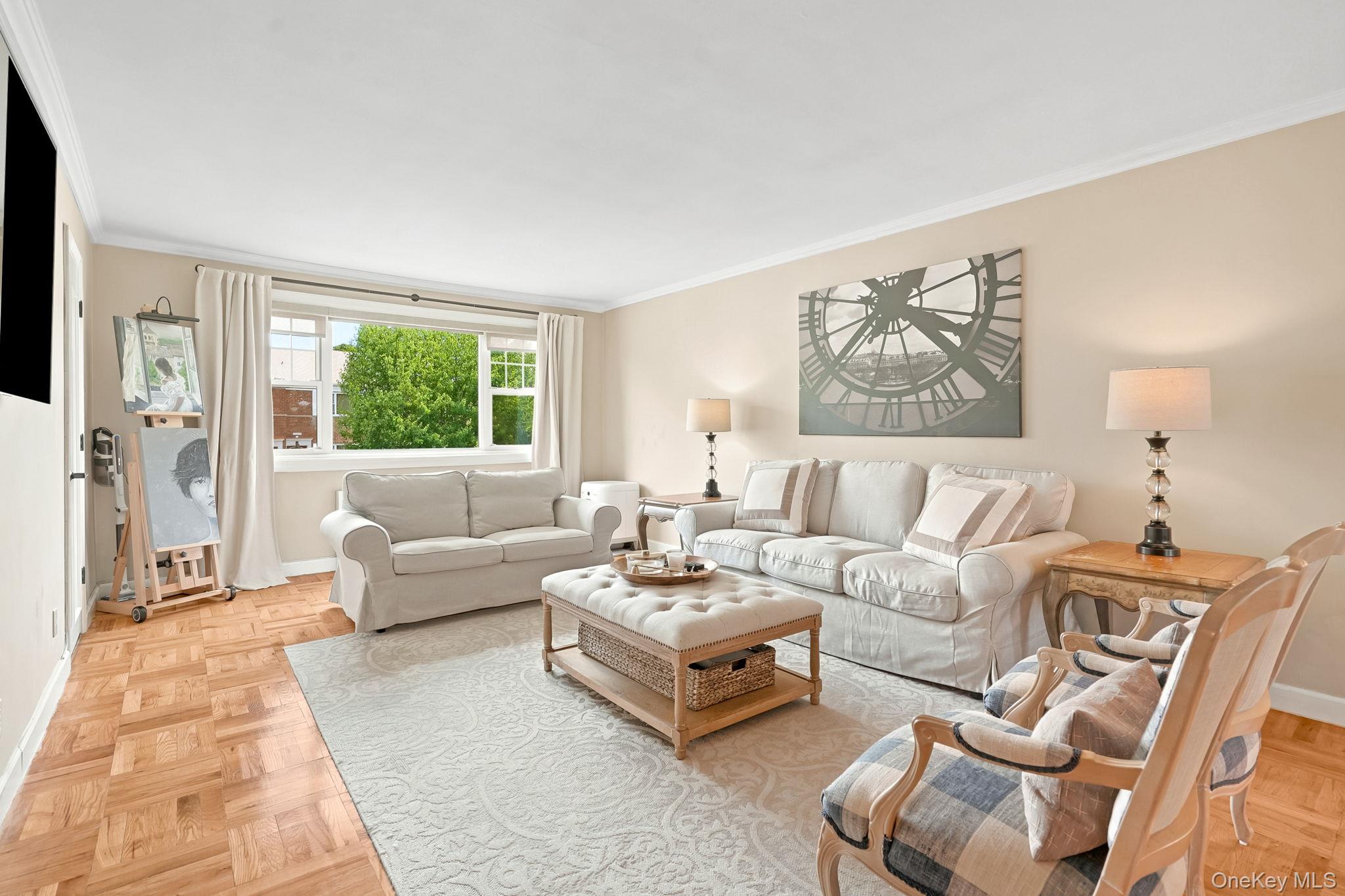 11 Westview Avenue 8-2 Property Photo 3