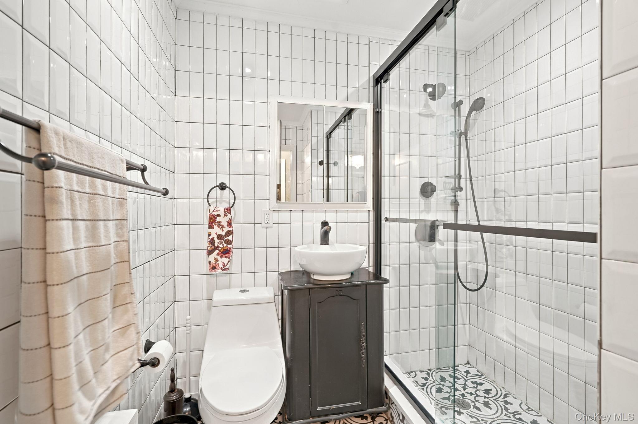 11 Westview Avenue 8-2 Property Photo 14