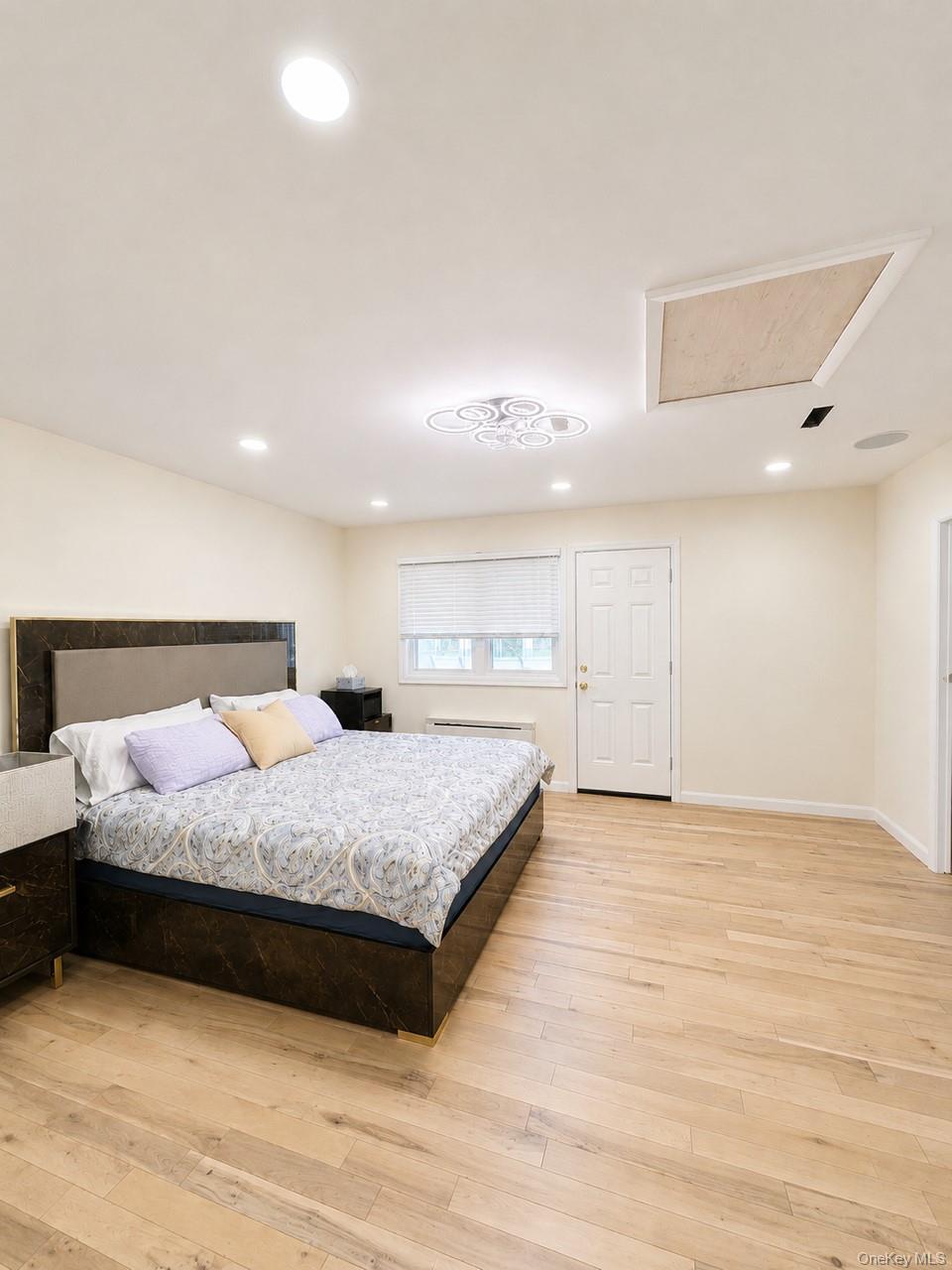 886 Woodmere Drive Property Photo 15